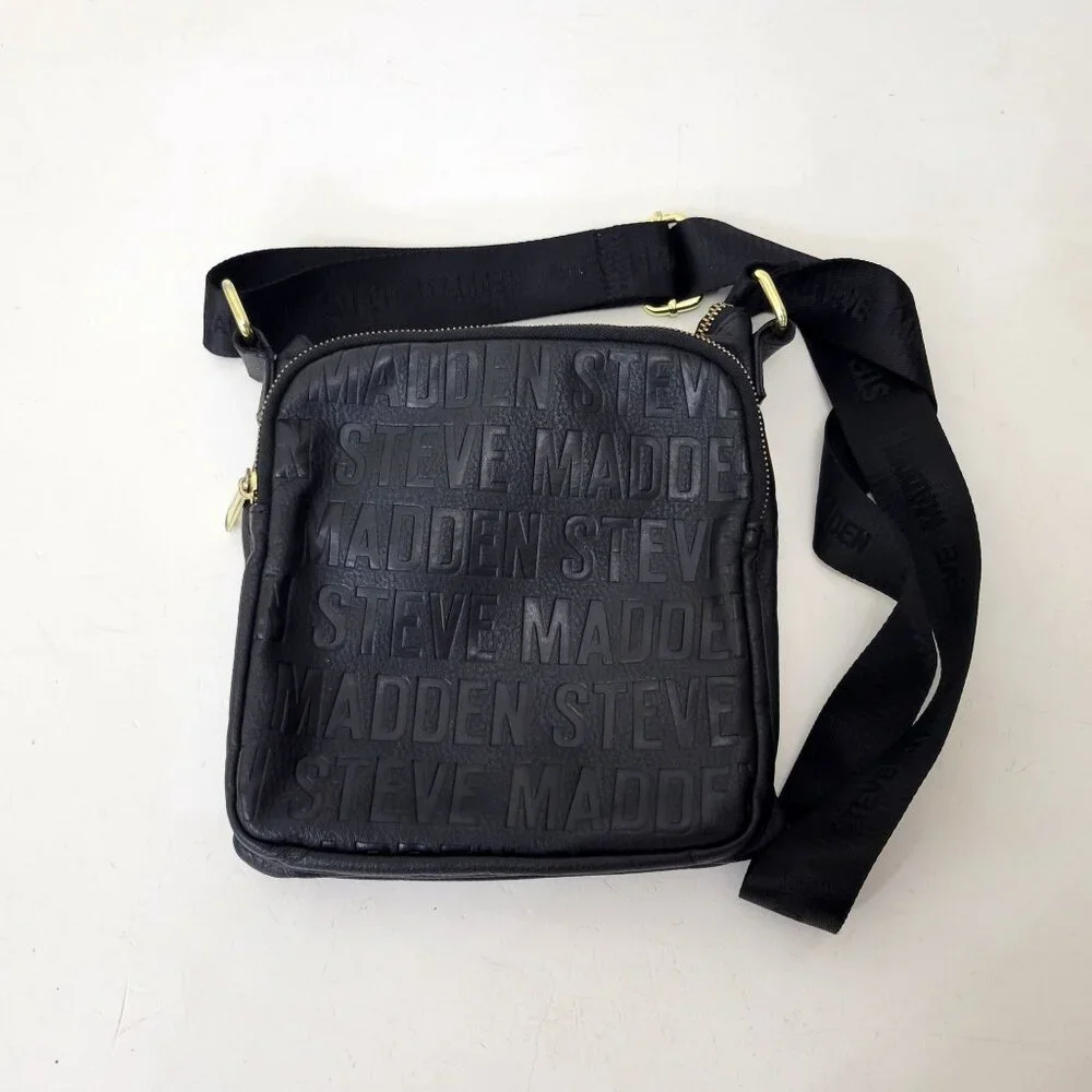 Steve Madden Black Crossbody Shoulder Bag Adjustable Strap Gold Accents - Picture 2 of 6